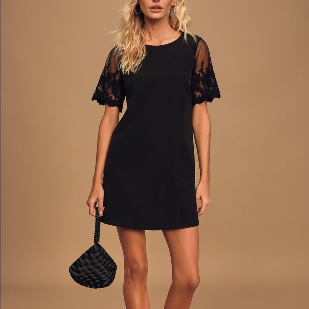 NEW ✨ Lulu's  Dance a Little Black Embroidered Short Sleeve Shift Dress XS